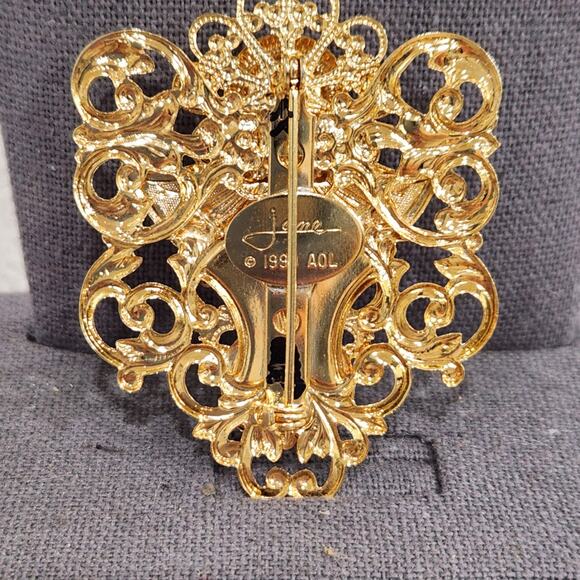 VTG Jane Gold Tone Rhinestone Filigree Brooch Signed 1999 AOL - Picture 2 of 5